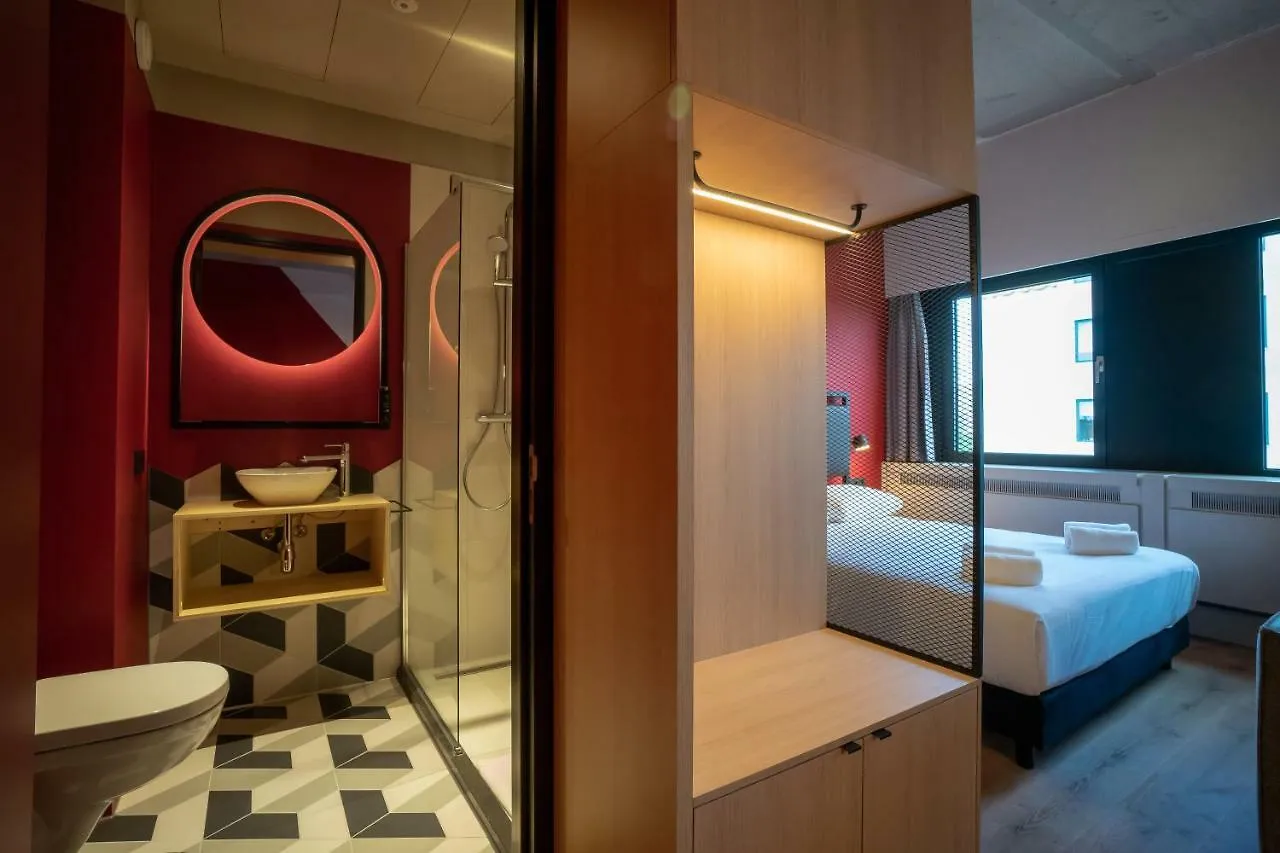 Via Suites Amsterdam Hotel